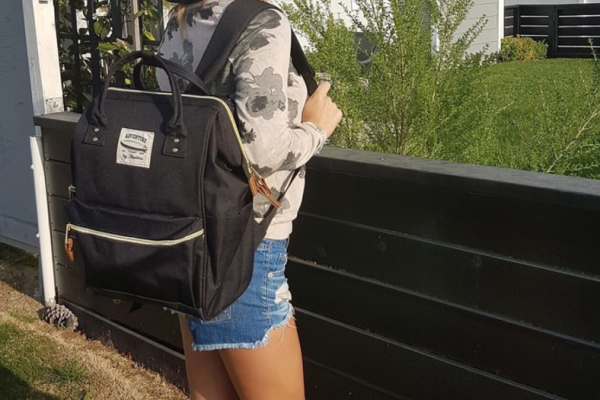 5 Must Haves in a "Fashionable Mom's" Wardrobe