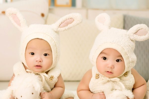 5 Best Party Costumes for Twins